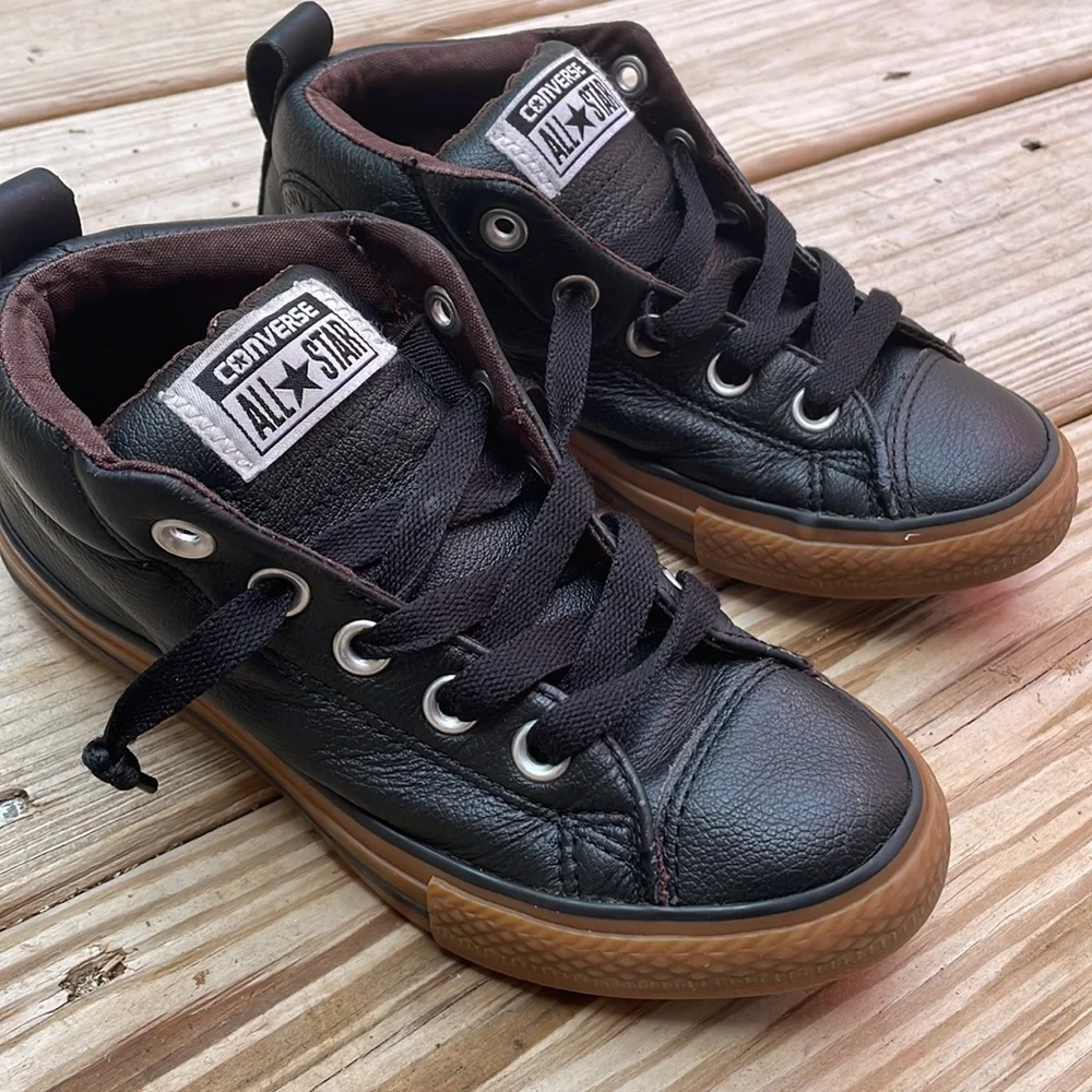 Converse Chuck Taylor All Star Street Mid Black Leather Kids Size 1